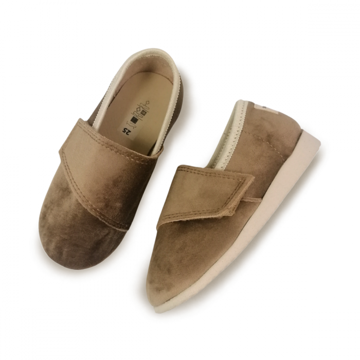 Buty dla dzieci Slippers Family Basic Tabacco