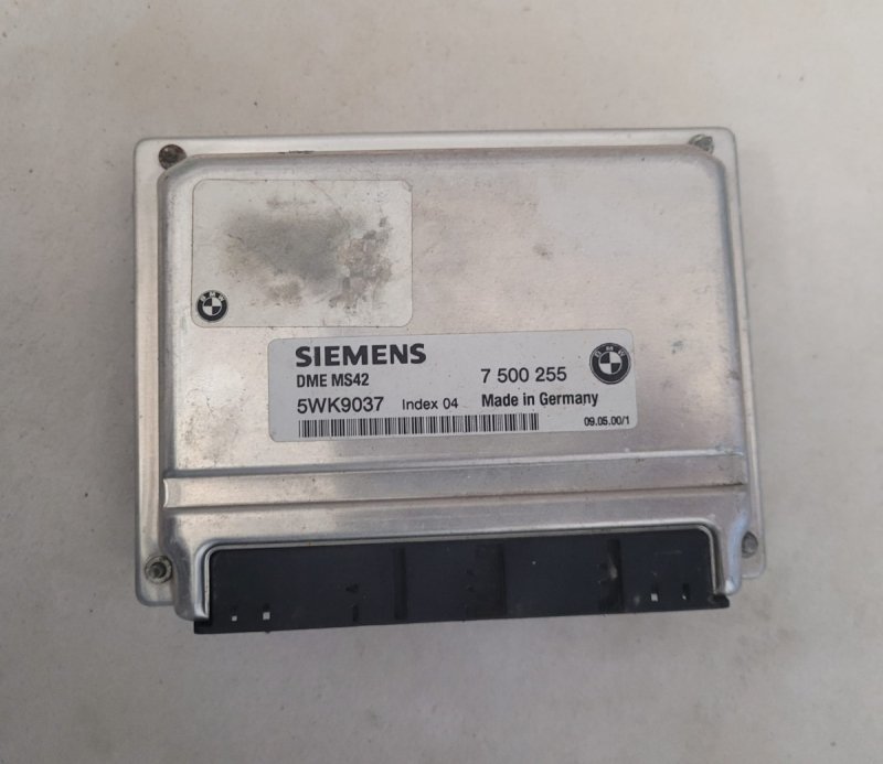 KOMPUTER SILNIKA MS42  BMW Z3 Z4 E85 M54 7500255  5WK9037