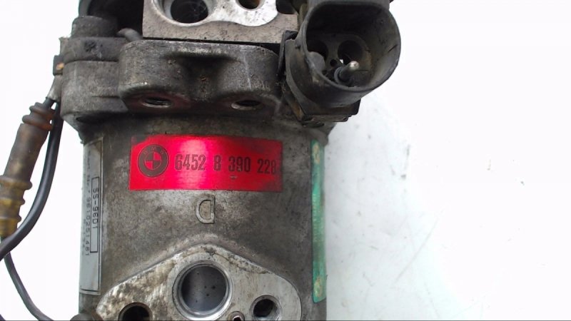 SPRĘŻARKA KLIMATYZACJI BMW Z3 1,8 1,9 M43 8390228