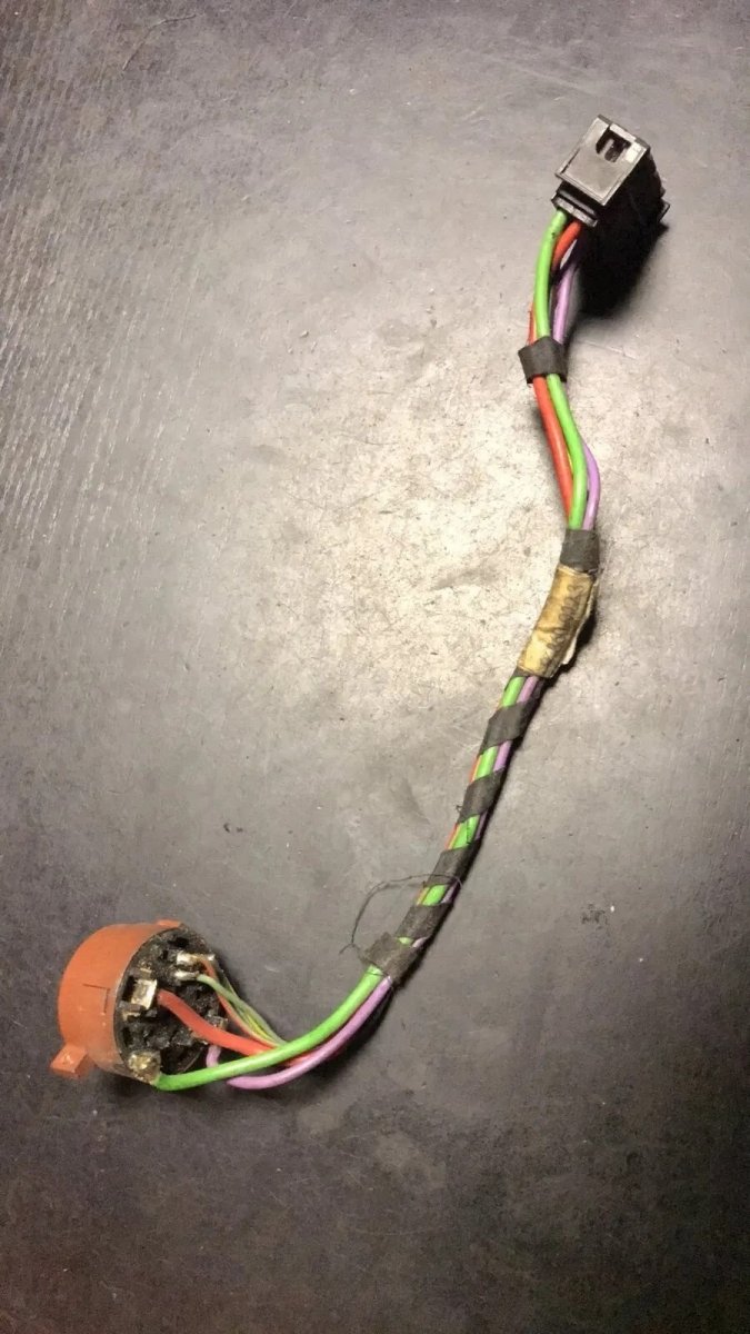 KOSTKA STACYJKI  BMW Z3 + WIĄZKA ORYGINAŁ 8360922