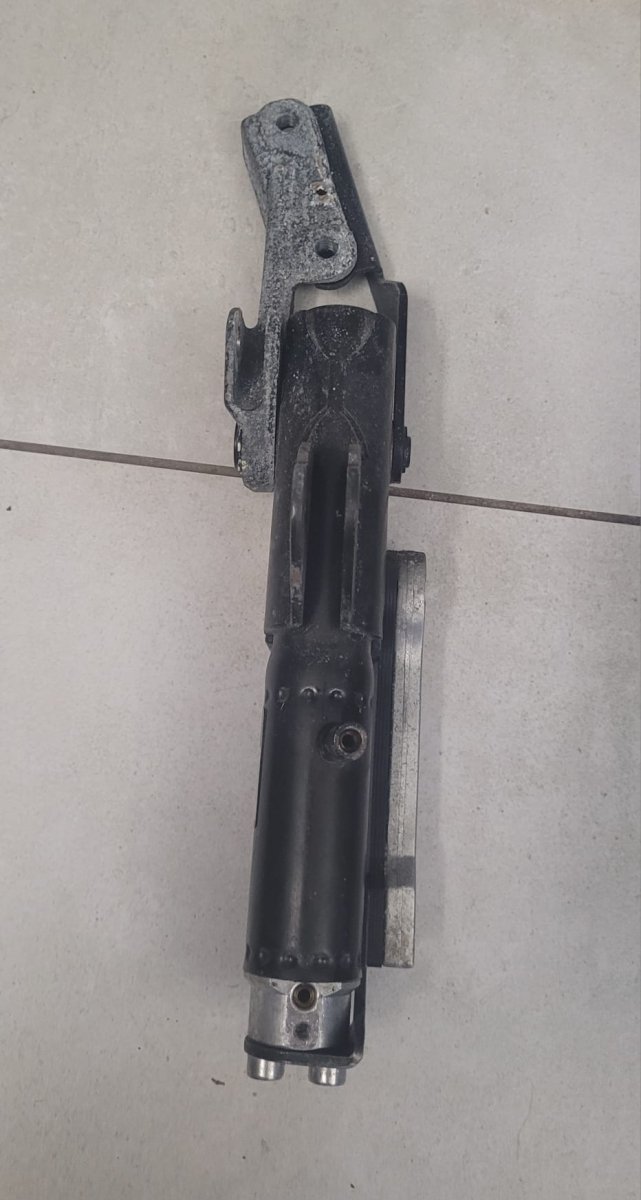 SIŁOWNIK HYDRAULICZNY DACHU BMW Z4 E85 LEWY 7193449