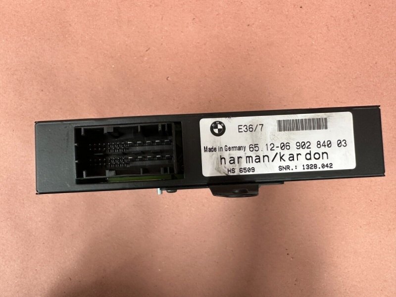 WZMACNIACZ HARMAN / KARDON   BMW Z3  6902840 AUDIO