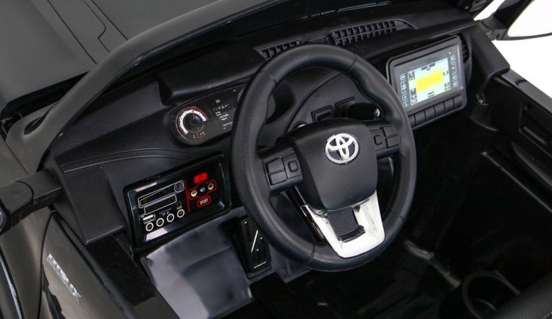 Pojazd Pickup Toyota Hilux Czarna