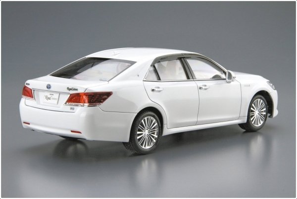 Aoshima 05952 1/24 MC#121 Toyota GRS210/AWS210 Crown Royalsaloon '15