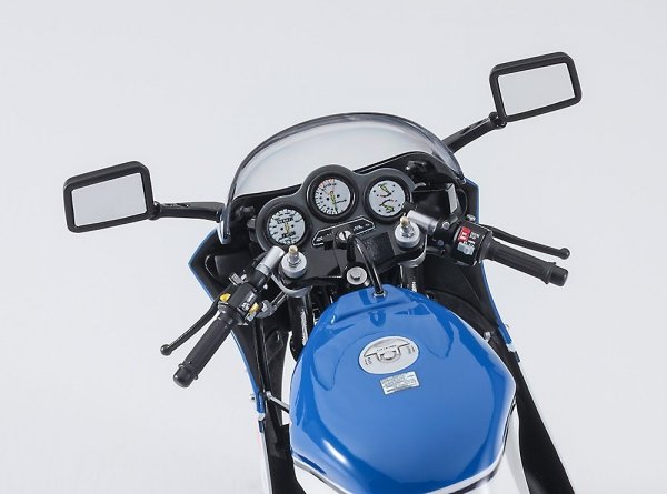 Hasegawa 21509-BK9 Suzuki RG400 Early Version (1985) 1/12