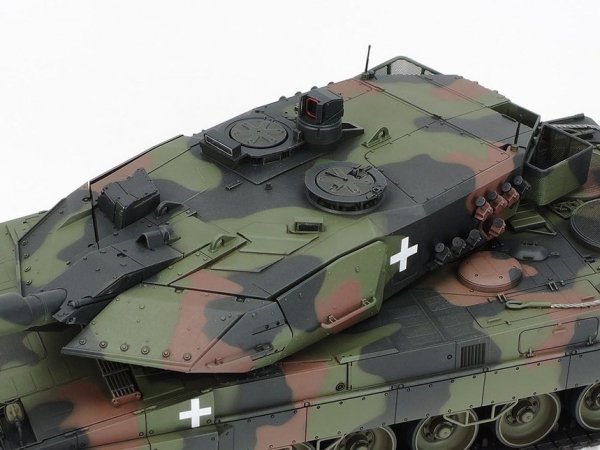 Tamiya 25207 1/35 Leopard 2 A6 Tank &quot;Ukraine&quot;