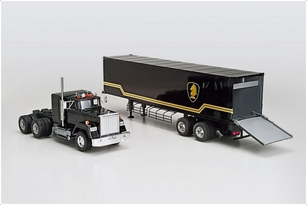 Aoshima 06379 1/28 MOVIE#KR-05 Knight Rider Knight Trailer Truck