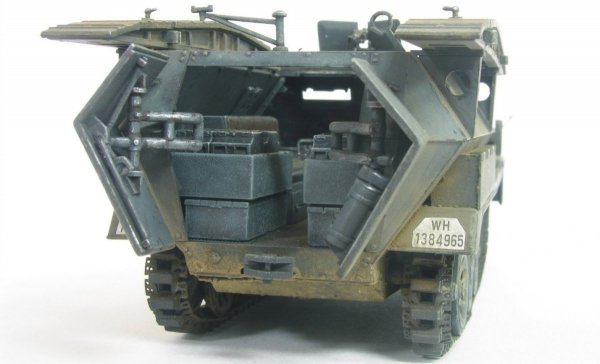 AFV Club 35077 Sd.Kfz 251/7 Ausf. C 1/35