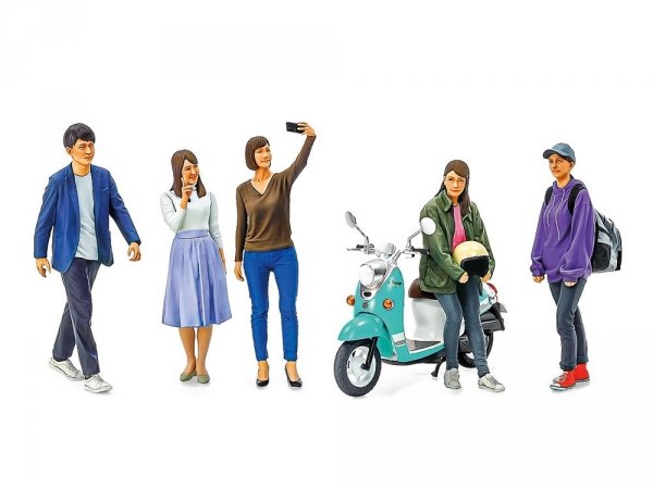 Tamiya 24356 Campus Friends Set 2 (plus scooter)