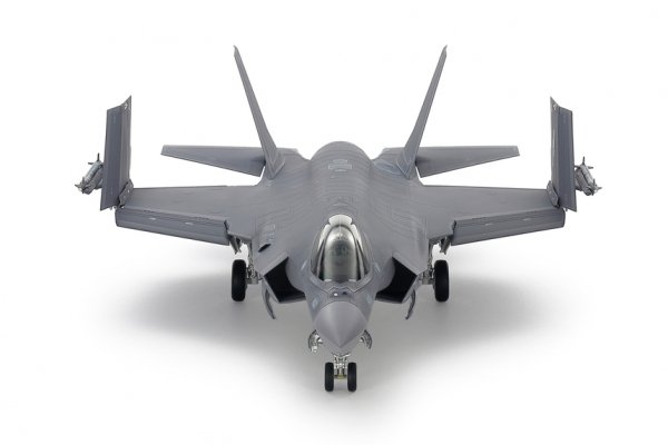 Tamiya 61127 1/48 Lockheed Martin F-35C Lightning II