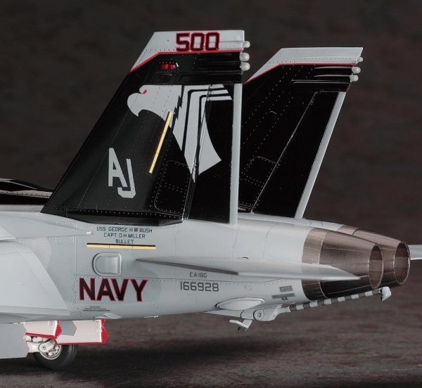 Hasegawa PT52-07252 EA-18G Growler 1/48