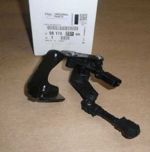 ORIGINAL Regler Niveauregulierung vorne Peugeot 3008 308 13- ,  9817423180