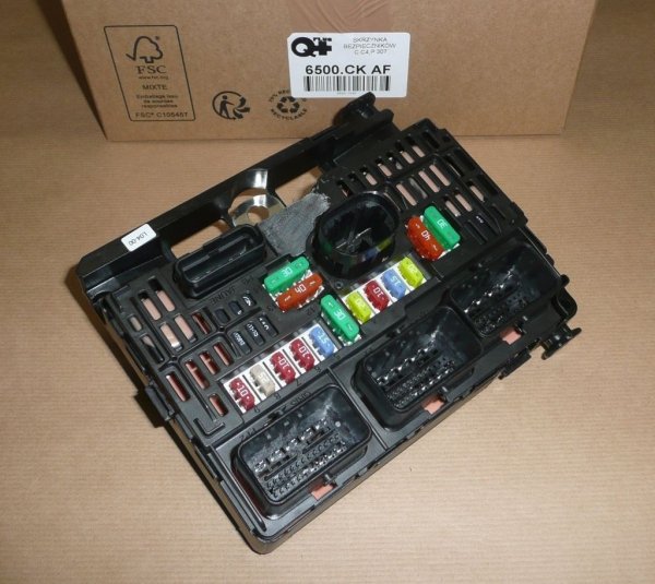 Original  Sicherungskasten Citroen Jumpy C4 C5 C8 , Peugeot 307 , 6500CK , 6500.CK , 9657718580 , 9807029180