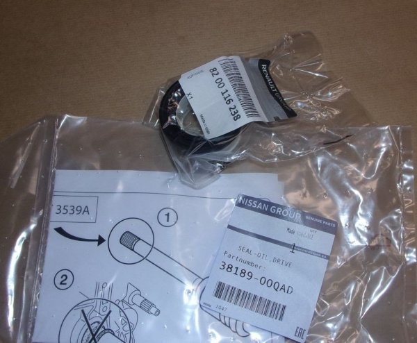 ORIGINAL Wellendichtring Antriebswelle rechts 30X52X7/11 Avantime Laguna I II Master II Megane II , 3818900QAD ,  , 7700852549 , 7701474122 , 8200116238 , 7700147412