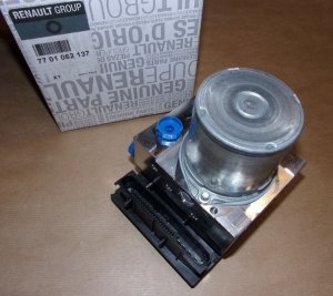 Original  Pompe de frein ABS Renault Mégane II 2.0 16V Renault Scénic II, Renault Grand Scénic II 03-09 F4R Euro4 ,  7701062137