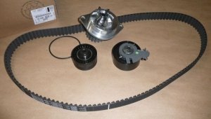 Pompe à eau + kit de distribution Citroën Peugeot 1.6 16V 04- , 1643639680