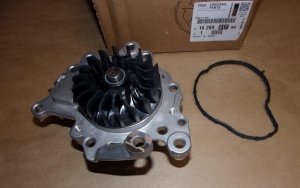 Pompe à eau Peugeot 5008 II 1.5BlueHDi =1638159580 - changement de référence.  ,  1628941780