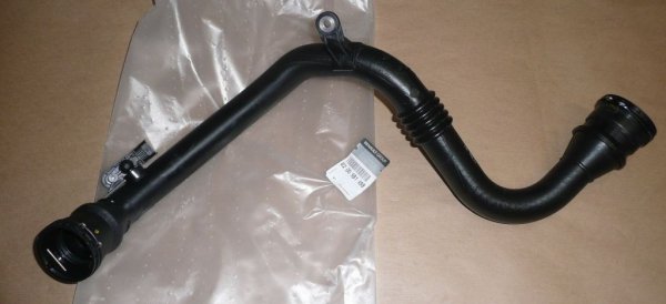Original  Conduit d'air de suralimentation Renault Megane III 1.5 DCI 2009|} 110 CV , 8200981498