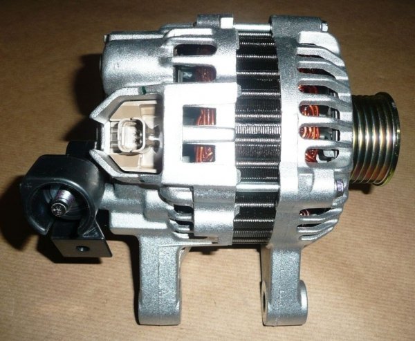 Générateur d'origine alternateur Citroën C2 C3 Pluriel Peugeot 207 307 11 14 i 16 16V 57056C, 5705.6C