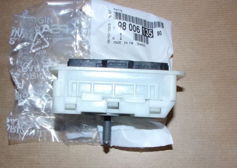 Support de radiateur Peugeot 308, 3008, 5008, 9800613580, 9800613580, 