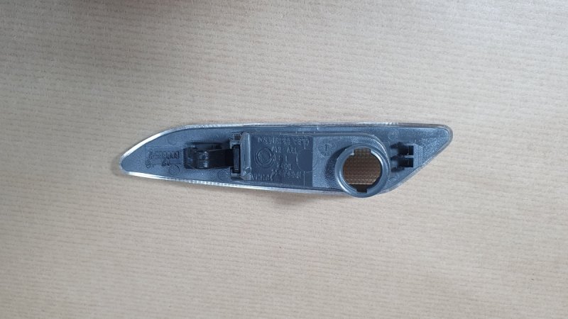 Pièce d’origine  Répétiteur de clignotant pour Fiat TIPO 2015|} gauche, 60686517