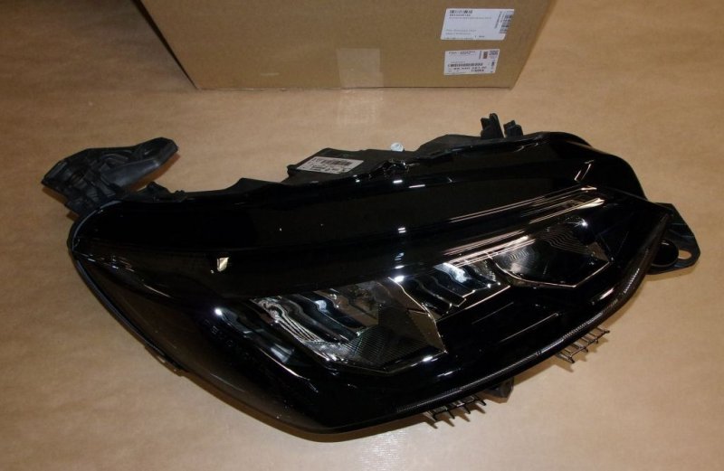 Projecteur Peugeot 208, 2008 droit, 9833036180, 9833036180, 
