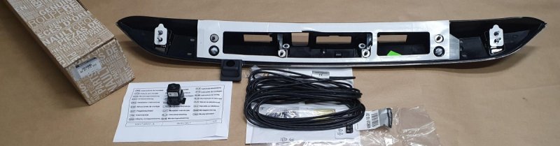 Caméra de recul Dacia Duster II complète. Caméra avec bande décorative. , 8201714222