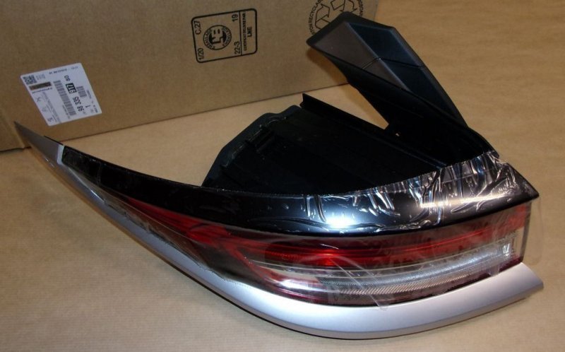 Feu arrière Citroën DS3 Crossback gauche, 9833591780, 9833591780, 