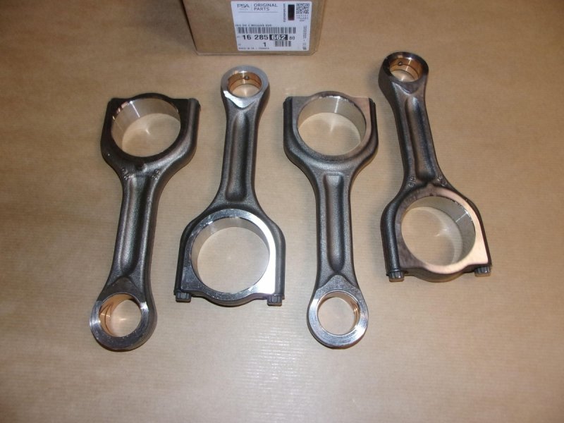 Jeu complet de bielles 4 pièces Citroën Berlingo 1.6HDI Citroën C2, C3, C3 Aircross/Picasso, C4, C4 Aircross/Cactus/Picasso/Spacetourer, C5(X7), C5 II, C-Elysee, DS3/4/5, Jumpy III, IV, Xsara Picasso, Peugeot 1007, 2008, 206, 207, 208, 3008, 301, 307, 3