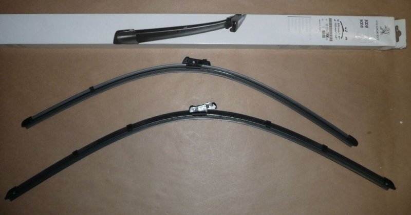 Balais d'essuie-glace PEUGEOT 3008,5008 800/700MM PLATS ,  1608242080