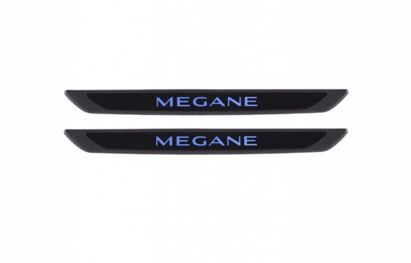 Seuils de porte éclairés d’origine Renault Mégane IV, réf. , 7711785927 , Fonctionnent avec 2 piles CR2430. Longueur : 44 cm Largeur : 4 cm 