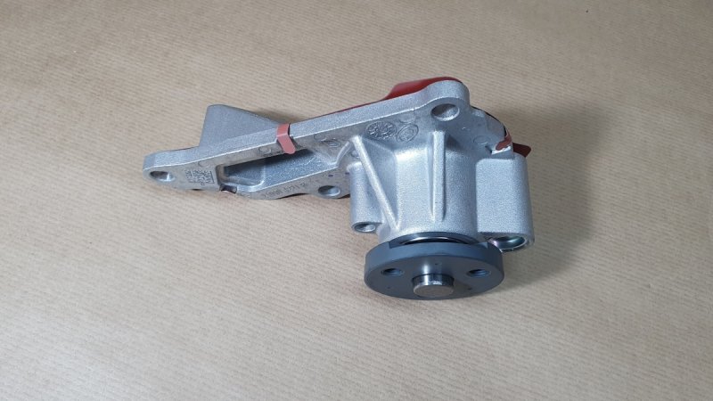 Pièce d’origine  Pompe à eau pour Dacia SANDERO I/II/III 1.0/1.3TCE, 210104221R