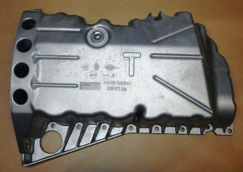  Carter d'huile Dacia Duster 2.0 16V , 8200973856