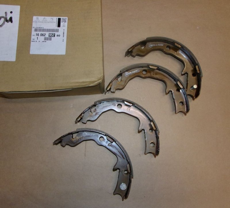 MÂCHOIRES de frein PEUGEOT 4007, 4008 ARRIÈRE ,  1606295280