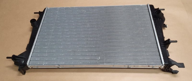 Radiateur d'eau Renault Scenic III 1.9DCI 08-15, 214101448R, 