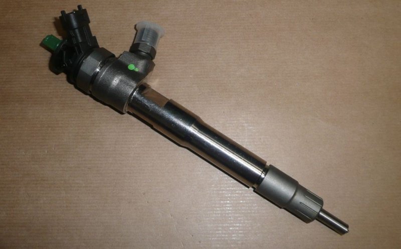 Injecteur Renault Trafic III 2.0DCI, 166007383R, 