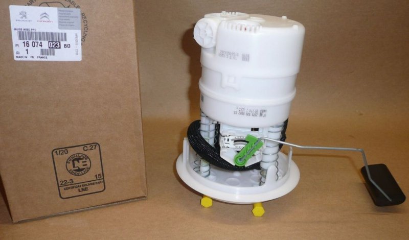 POMPE À CARBURANT complète .C Citroën C3, Citroën C3 III ,  1607402380