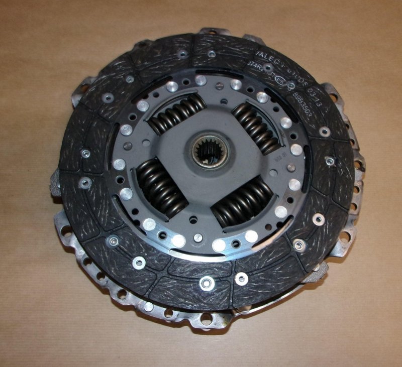 Embrayage complet Citroën C4, Peugeot 207, 308 1.6 16V, 2052.P7, 2052P7