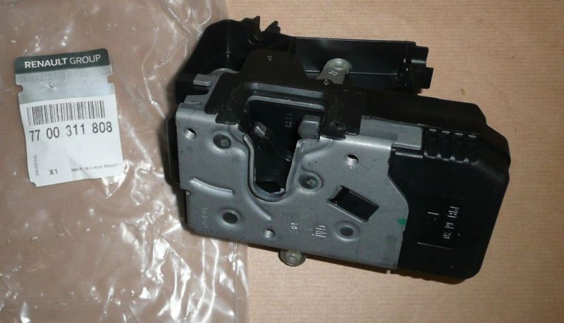 Original  Serrure de porte Renault Trafic II avant droit 01-13 ,  7700311808