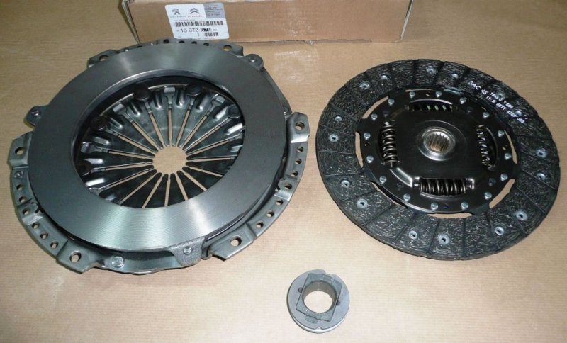 KIT D'EMBRAYAGE complet CITROEN BERLINGO, C3 PICASSO, P308 CITROEN C4, C4 PICASSO, DS4, P2008, 3008, 5008, PARTNER 1.4/1.6 VTI ,  1607387880