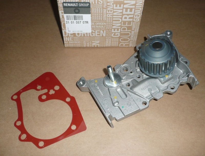 Pompe à eau Renault Clio III, Laguna II/III, 210105707R, 