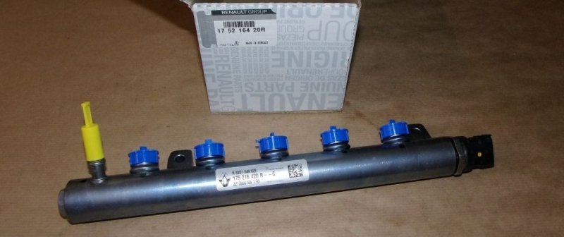 Rampe d'injection Renault Megane III 1.6DCI, 175216420R, 