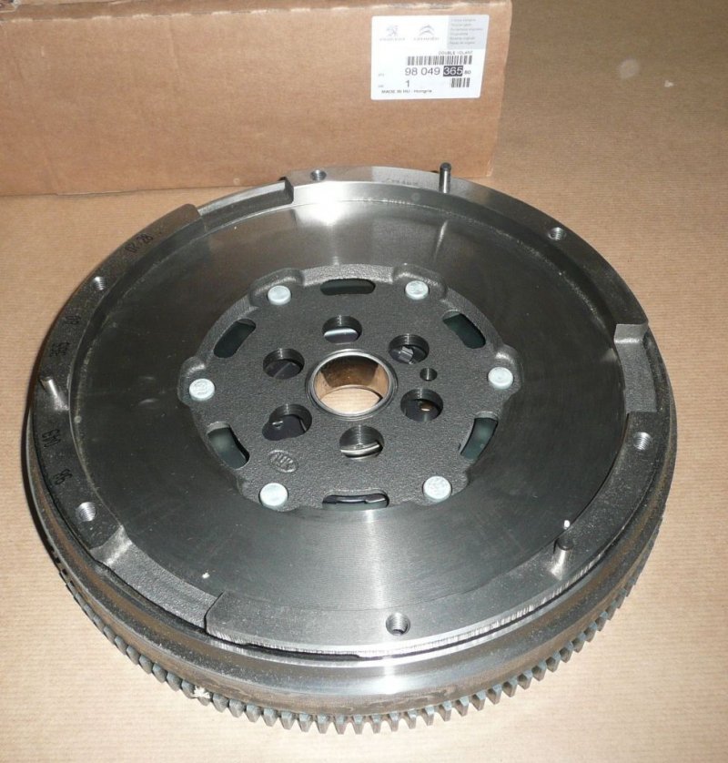 Volant bimasse Citroën Berlingo III 1.6HDI, 9804936580, 9804936580,