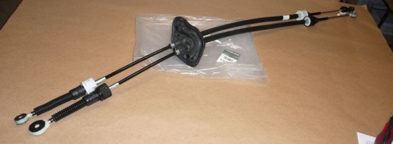   Câble de changement de vitesse Renault Latitude complet. , 8200755652