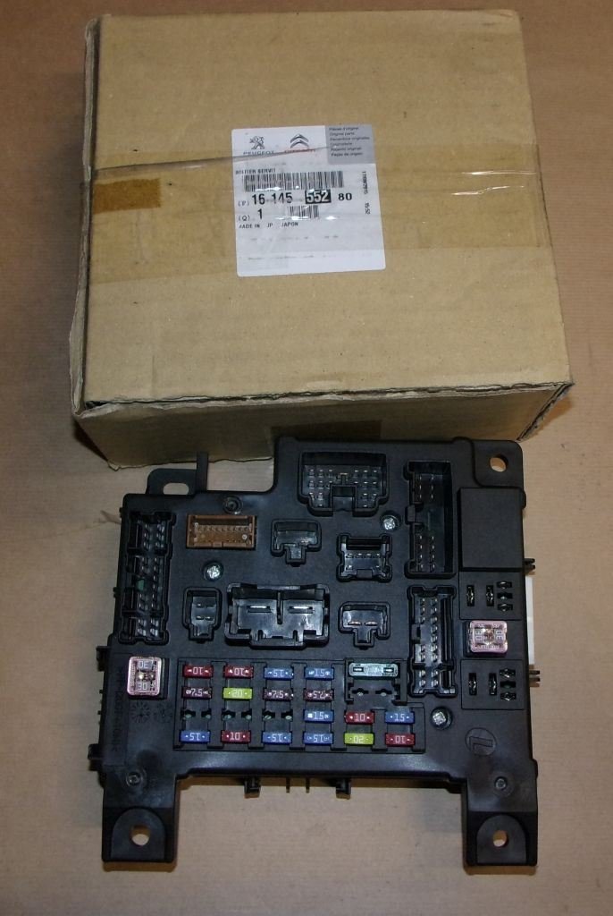 Boîte à fusibles Citroën C-Crosser Mitsubishi  ,  1614555280