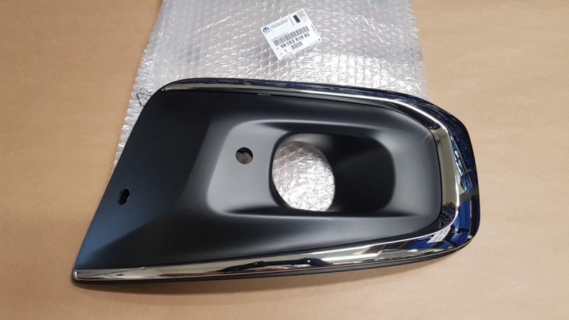 Cadre de phare antibrouillard Peugeot 3008 Lift gauche chromé, 9805251880, 9805251880, 