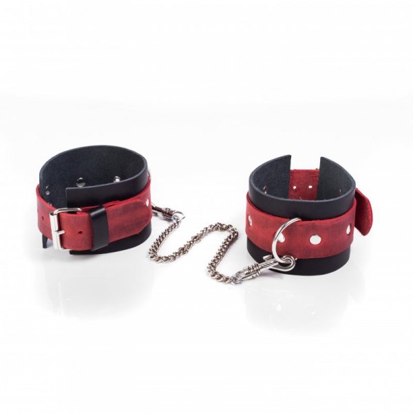 Whips Crazy Horse Red L – kajdanki rozmiar L (czerwony)