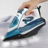 Żelazko parowe Black+Decker BXIR2402E (2400W; biały)
