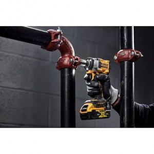 DEWALT Klucz udarowy 1/2 18V 406 Nm DCF921NT
