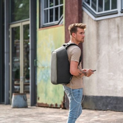 XD DESIGN PLECAK ANTYKRADZIEŻOWY BOBBY HERO REGULAR CZARNY P/N: P705.291